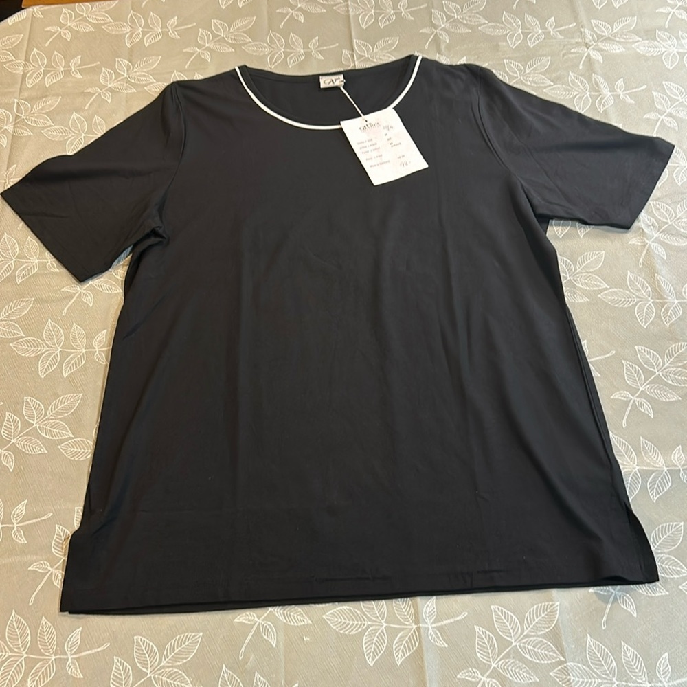 Ladies Cat Style Collection T-Shirt.